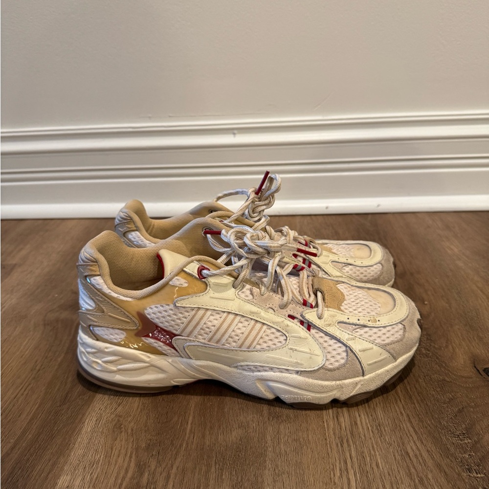 Size 8.5- Ivy Park x adidas Savage V4 Ivy Heart